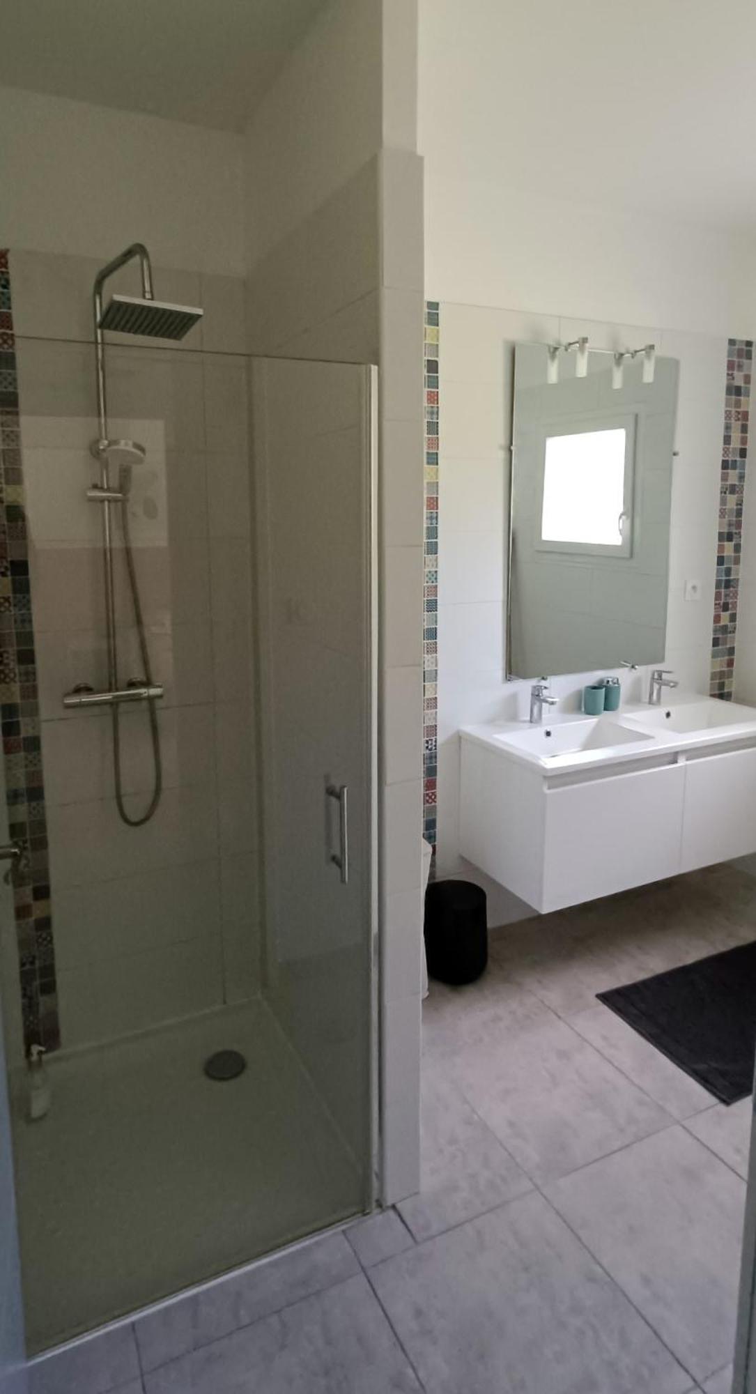 La Villa Lyne - Villa Moderne 4 Chambres 8 Personnes Clim Lèzan Zewnętrze zdjęcie